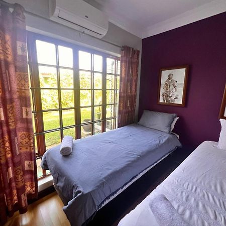 Ekhaya Guest House Баллито Экстерьер фото